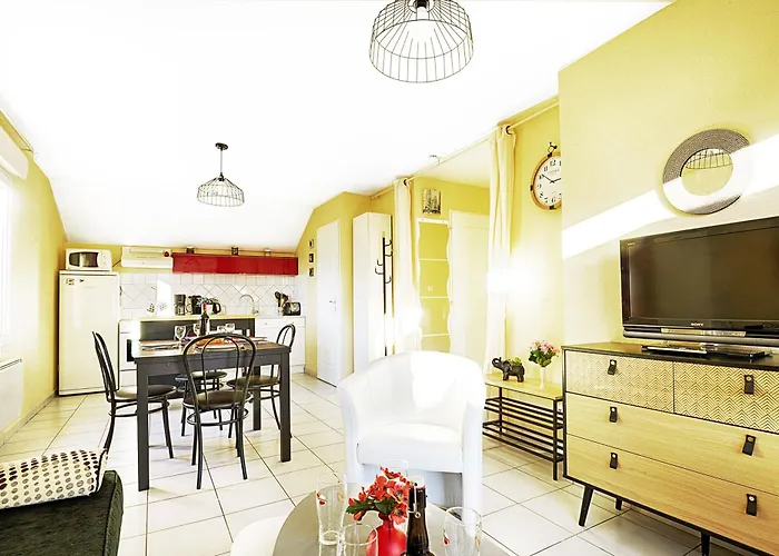 Comme Chez Soi - Vue Montagne Et Garage Prive شقة *